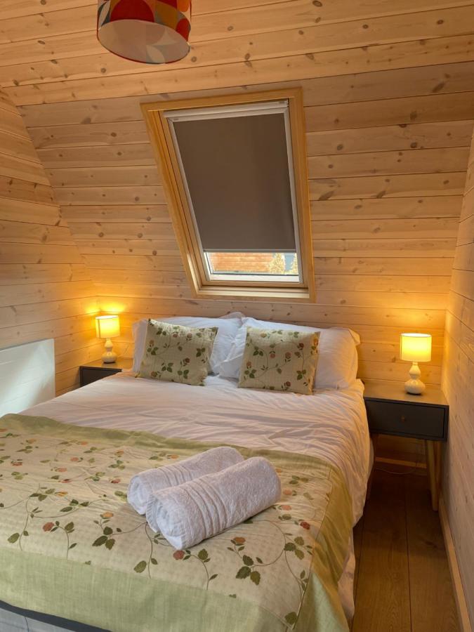 Hedgehog Glamping Pod School House Farm Hotel Leighton  Exterior photo